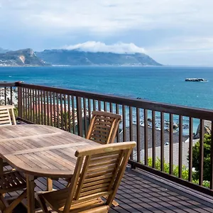 Apartment Boulders Beach House, Simonʼs Town